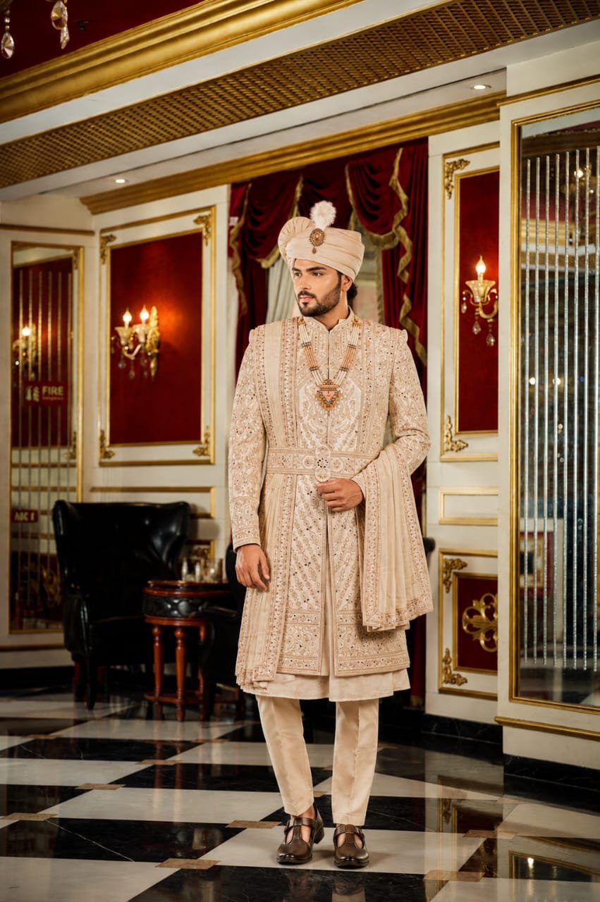 Imperial Threadwork Masterpiece – A Celebration of Royal Craftsmanship