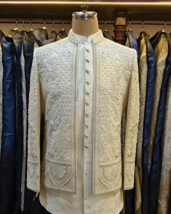 Cream Floral Textured Indo-Western Short Tale