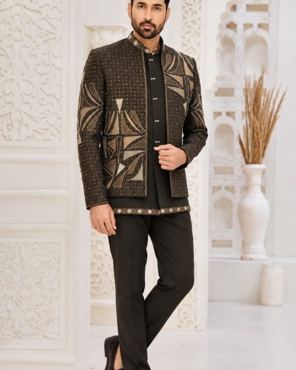 Obsidian Royale – Embroidered Black Indo-Western
